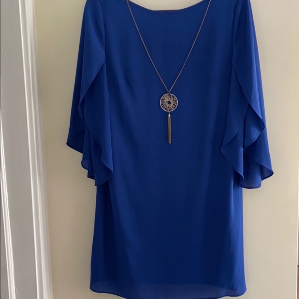 Blue AB Studio Sheath Dress with Gold Necklace